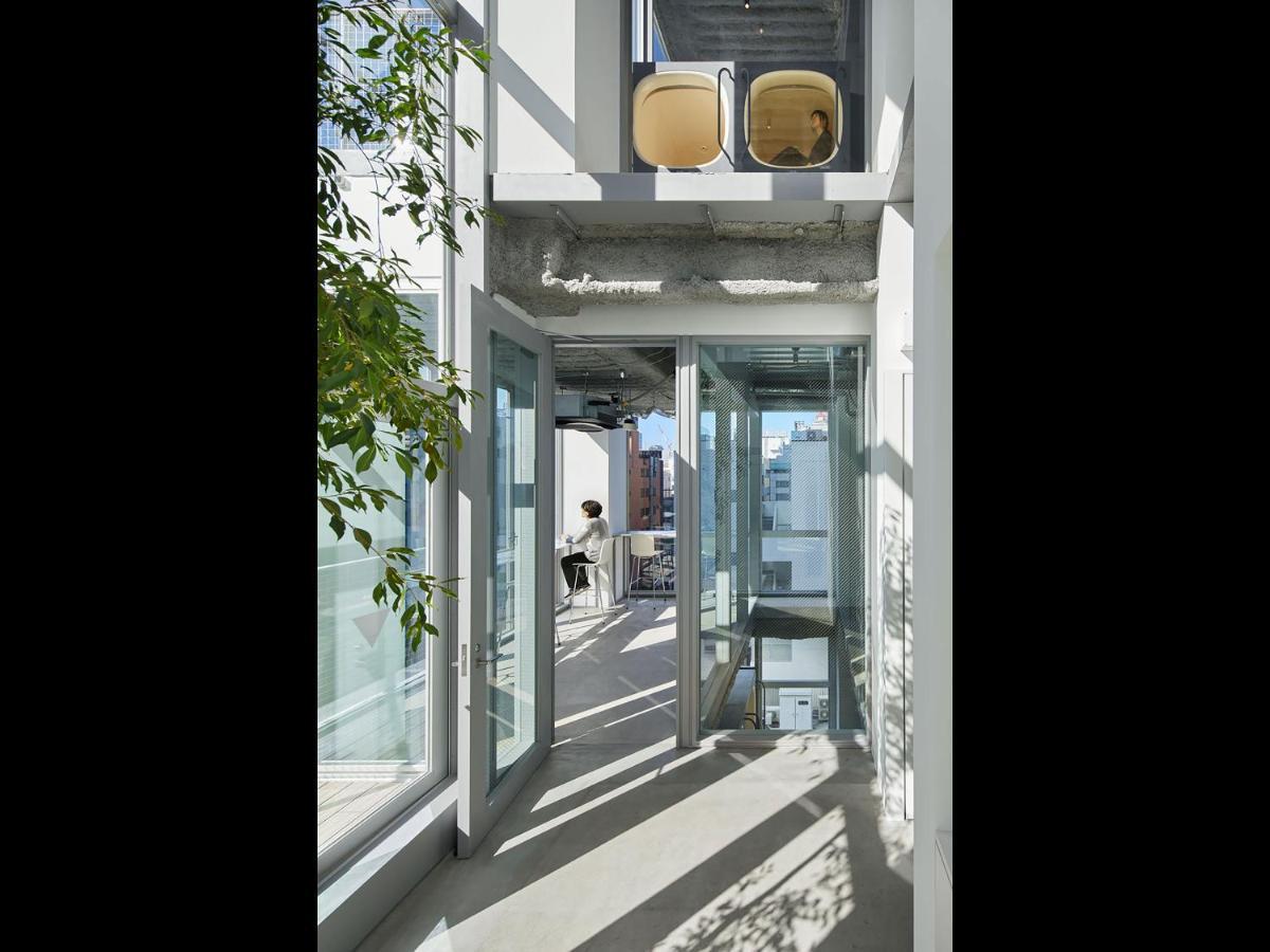 Capsule Room Male Non-Smoking